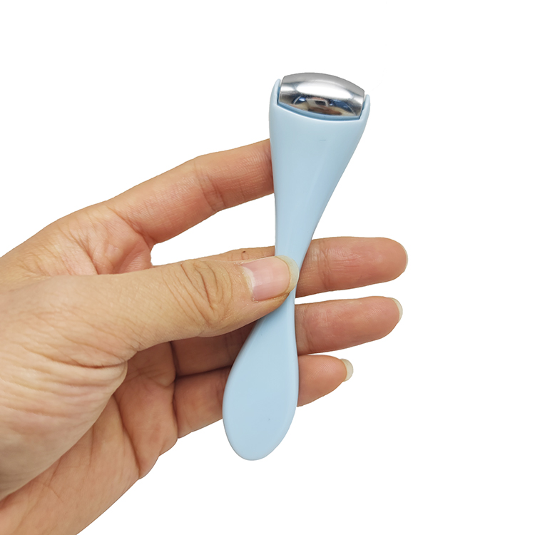 Wholesale Handheld Mini Blue Face Ice Roller for Home Use